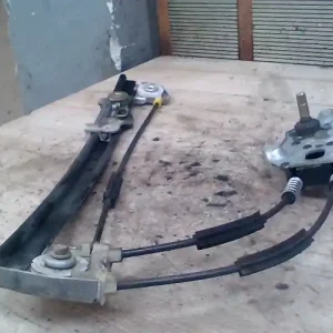 Legnépszerűbb BMW E39 95-03 Bal hátsó ablakemelő szerkezet mechanikus bontott alkatrész