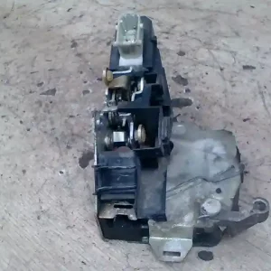 Népszerű BMW E39 95-03 Bal hátsó ajtó zárszerkezet központi záras bontott alkatrész