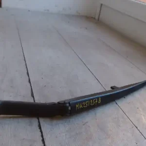 Kedvezmény BMW E46 98-05 Ablaktörlő kar bal első bontott alkatrész