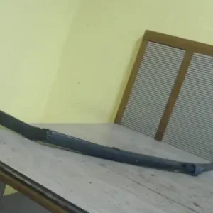 Vedd meg online BMW E46 98-05 Ablaktörlő kar jobb első bontott alkatrész