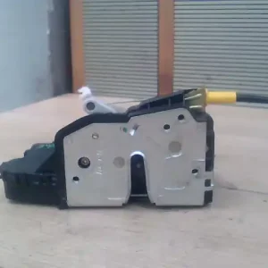 Legnépszerűbb BMW E46 98-05 Jobb első ajtó zárszerkezet központizáras 4 ajtós bontott alkatrész