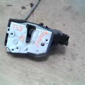 Népszerű BMW E46 98-05 Jobb első ajtó zárszerkezet központizáras 4 ajtós bontott alkatrész