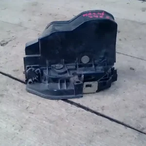 Végkiárusítás BMW E61 2003.07.01-2010.10.01 Jobb hátsó ajtó zárszerkezet központi záras kombi bontott alkatrész