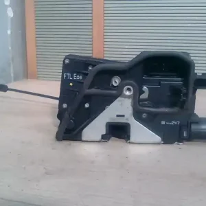 Vásárlói kedvenc BMW E65 02.09.01-08.09.30 Bal első ajtó zárszerkezet központi záras 4 ajtós bontott alkatrész