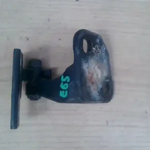 Végkiárusítás BMW E65 02.09.01-08.09.30 Bal első alsó ajtózsanér 4 ajtós bontott alkatrész