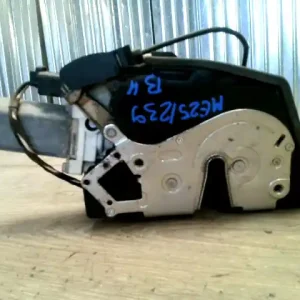 Szezonális akció BMW E65 02.09.01-08.09.30 Bal hátsó ajtó zárszerkezet központi záras motoros bontott alkatrész