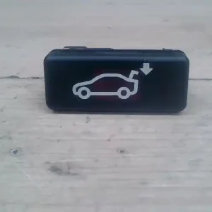 Prémium BMW E65 02.09.01-08.09.30 Csomagtér ajtókapcsolóbontott alkatrész