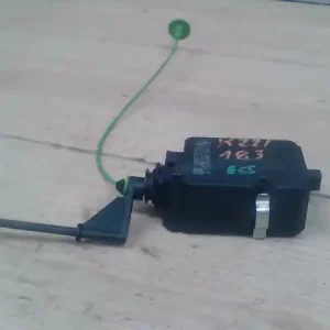 Utolsó esély BMW E65 02.09.01-08.09.30 Központizár motor tankajtóhoz bontott alkatrész