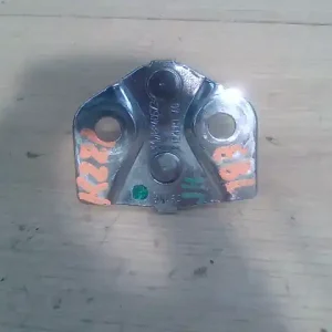 Korlátozott ajánlat BMW E65 02.09.01-08.09.30 Zárütköző jobb hátsó bontott alkatrész