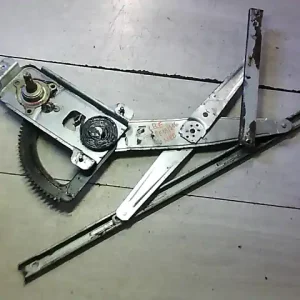 Legkelendőbb CHEVROLET AVEO T200 03.01-07.12 Bal első ablakemelő szerkezet mechanikus 5 ajtós bontott alkatrész