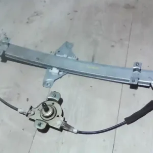 Azonnal elérhető CHEVROLET AVEO T200 03.01-07.12 Bal hátsó ablakemelő szerkezet mechanikus bontott alkatrész