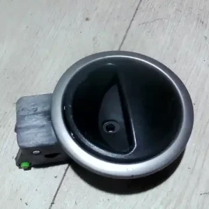 Ingyenes szállítás CHEVROLET AVEO T200 03.01-07.12 Bal hátsó belső kilincs bontott alkatrész