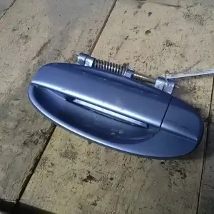 Akció CHEVROLET AVEO T200 03.01-07.12 Bal hátsó külső kilincs bontott alkatrész