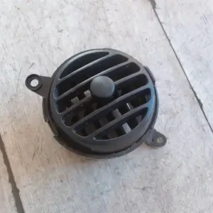 Kedvezményes ár CHEVROLET AVEO T200 03.01-07.12 Középső szellőző bontott alkatrész