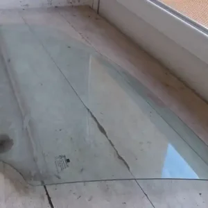 Gyors kiszállítás CHEVROLET AVEO T250/255 06.01-11.12 Bal első ajtóüveg 4 ajtós bontott alkatrész