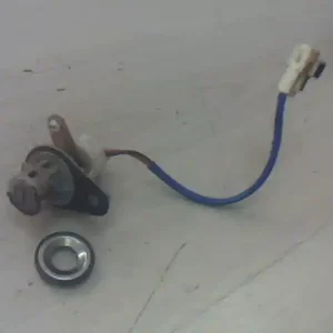 Biztonságos vásárlás CHEVROLET AVEO T250/255 06.01-11.12 Csomagtérajtó dugózár 4 ajtós 4 ajtós bontott alkatrész