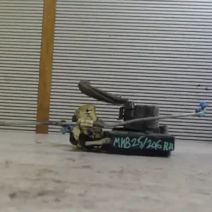 Korlátozott ajánlat CHEVROLET LACETTI Bal hátsó ajtó zárszerkezet központi záras combi bontott alkatrész