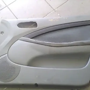 Vásárlói kedvenc CHEVROLET LACETTI Jobb első ajtó kárpit bontott alkatrész