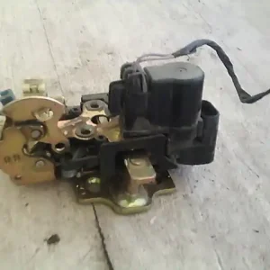 Nézd meg most CHEVROLET LACETTI Jobb első ajtó zárszerkezet központizáras bontott alkatrész