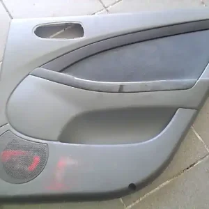 Ne maradj le CHEVROLET LACETTI Jobb hátsó ajtó kárpit bontott alkatrész