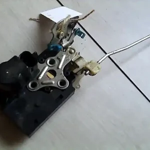 Akciós ár CHEVROLET LACETTI Jobb hátsó ajtó zárszerkezet központi záras bontott alkatrész