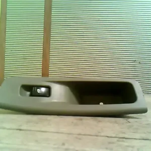 Szezonális akció CHEVROLET LACETTI Jobb hátsó ablakemelő kapcsoló combi bontott alkatrész