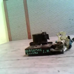 Végkiárusítás CHEVROLET LACETTI Jobb hátsó ajtó zárszerkezet központi záras combi bontott alkatrész