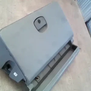 Gyors kiszállítás CHEVROLET LACETTI Kesztyűtartó bontott alkatrész