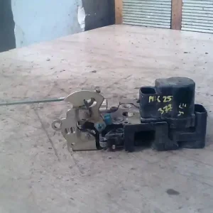 Végkiárusítás CHEVROLET LACETTI 2004.01.01-2010.01.01 Jobb első ajtó zárszerkezet központizáras bontott alkatrész