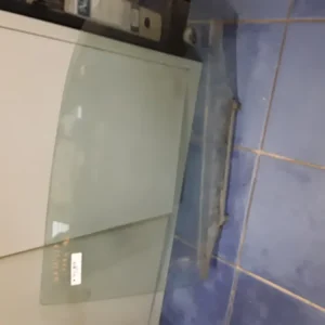 Korlátozott ajánlat CHEVROLET SPARK M200 05.05-10.02 Bal hátsó ajtóüveg 5 ajtós zöld bontott alkatrész