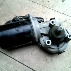 Legnépszerűbb CHEVROLET Tacuma 02-08 Ablaktörlő motor első cikkszám lekopott bontott alkatrész