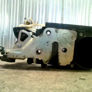 Szuper ajánlat CHEVROLET Tacuma 02-08 Bal hátsó ajtó zárszerkezet központi záras 5 ajtós bontott alkatrész