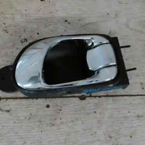 Árengedmény CHEVROLET Tacuma 02-08 Bal hátsó belső kilincs bontott alkatrész