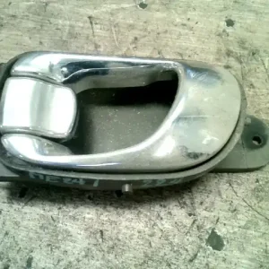 CHEVROLET Tacuma 02-08 Bal hátsó belső kilincs 5 ajtós bontott alkatrész Nézd meg most