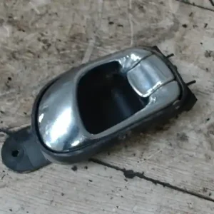 CHEVROLET Tacuma 02-08 Bal hátsó belső kilincs bontott alkatrész Outlet