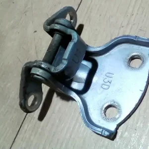 CHEVROLET Tacuma 02-08 Bal hátsó felső ajtózsanér bontott alkatrész Legkelendőbb