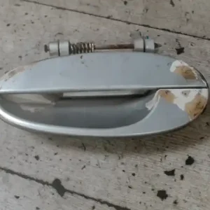 CHEVROLET Tacuma 02-08 Bal hátsó külső kilincs 5 ajtós bontott alkatrész Legnépszerűbb