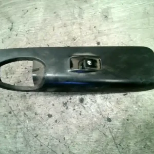 CHEVROLET Tacuma 02-08 Jobb első ablakemelő kapcsoló 5 ajtós bontott alkatrész Gyors szállítás