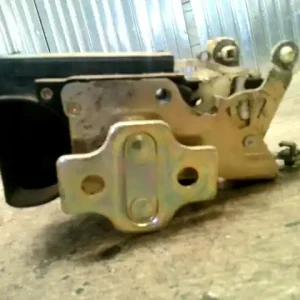 CHEVROLET Tacuma 02-08 Jobb első ajtó zárszerkezet központizáras 5 ajtós bontott alkatrész Kedvezményes ár