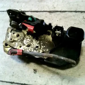 CHRYSLER 300 Bal hátsó ajtó zárszerkezet központi záras bontott alkatrész Ingyenes szállítás