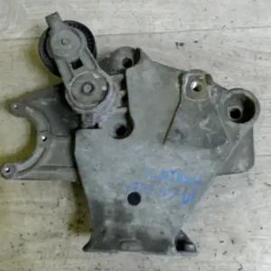 CHRYSLER PT CRUISER 99-06 Motortartó bak görgőt cserélni kell bontott alkatrész Azonnal elérhető