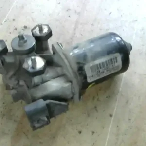 Legnépszerűbb CHRYSLER STRATUS Ablaktörlő motor első bontott alkatrész