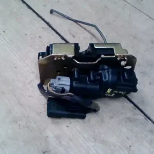 Rendeld meg most CHRYSLER VOYAGER 01.03-05.01 Csomagtér ajtó zárszerkezet bontott alkatrész