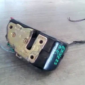 Alacsony ár CHRYSLER VOYAGER 96-01 Bal első ajtó zárszerkezet mechanikus bontott alkatrész