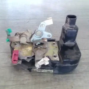 Korlátozott ajánlat CHRYSLER VOYAGER 96-01 Jobb első ajtó zárszerkezet mechanikus 5 ajtósbontott alkatrész