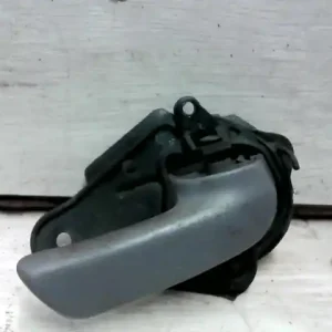 Rendeld meg most CHRYSLER VOYAGER 96-01 Jobb első belső kilincs bontott alkatrész