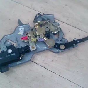 Azonnali szállítás CHRYSLER VOYAGER 96-01 Bal tolóajtó zárszerkezet elektromos bontott alkatrész