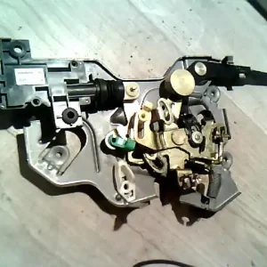 CHRYSLER VOYAGER 96-01 Jobb hátsó ajtó zárszerkezet központi záras központizárasbontott alkatrész Olcsó