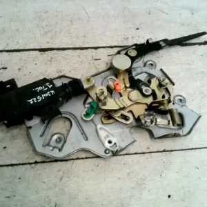 CHRYSLER VOYAGER 96-01 Jobb tolóajtó zárszerkezet bontott alkatrész Bestseller