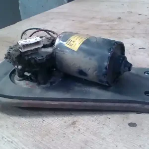 Vedd meg online CITROEN BERLINGO 96-02 Ablaktörlő motor első bontott alkatrész